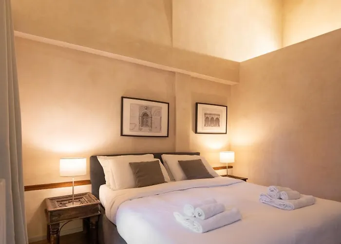 San Lorenzo Terrace Apartment *